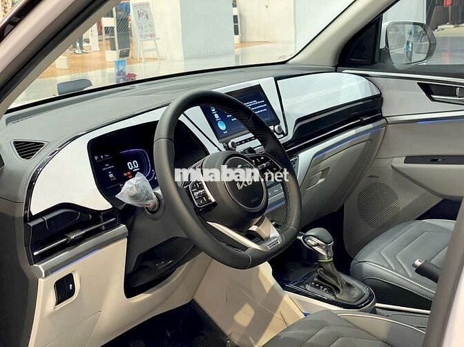 Kia Carens 2025 giảm ngay + Voucher 10tr bảo dưỡng