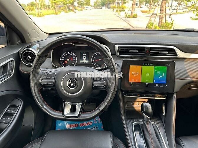 MGZS 2022 bản std màu đen