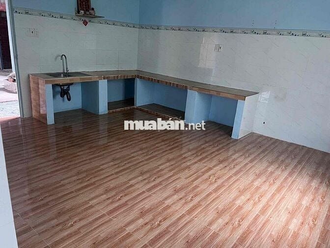 NHÀ NGỘP VỊ TRÍ ĐẸP NGANG 13 DÀI 24 THỔ CƯ 100M ĐƯỜNG 6M SHR 950TR XÓM