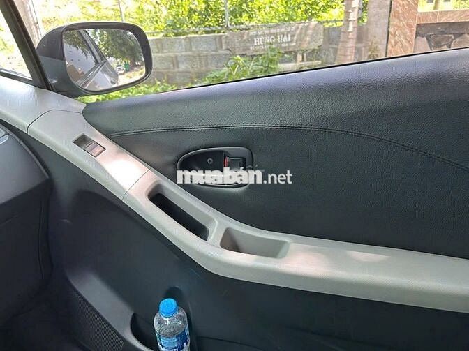 Cần bán Toyota Yaris 1.5L AT 2011 (nhập Thái) ĐẸP
