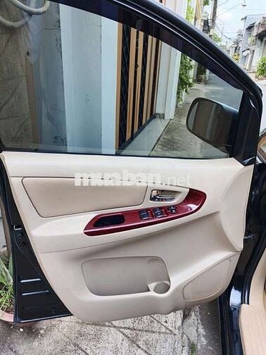 Toyota Innova 2006 G .97.000km