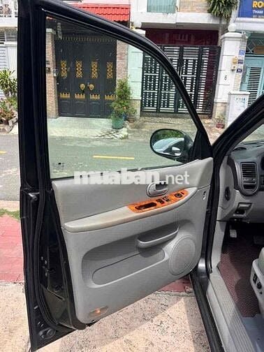 Kia Carnival 2009 LS 2.5 AT - 152000 km