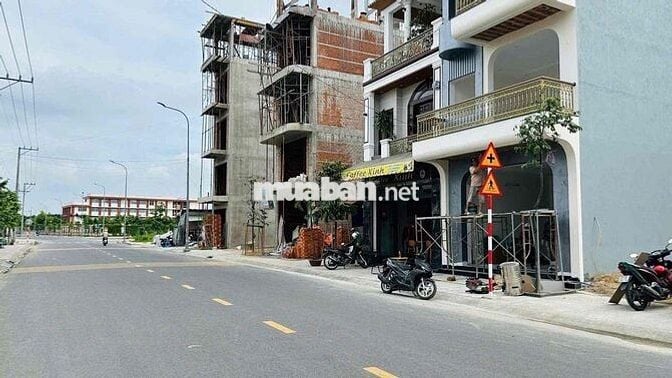 Đất chính chủ cần tìm chủ mới mặt tiền đường Tân Thuận q7 full thổ cư