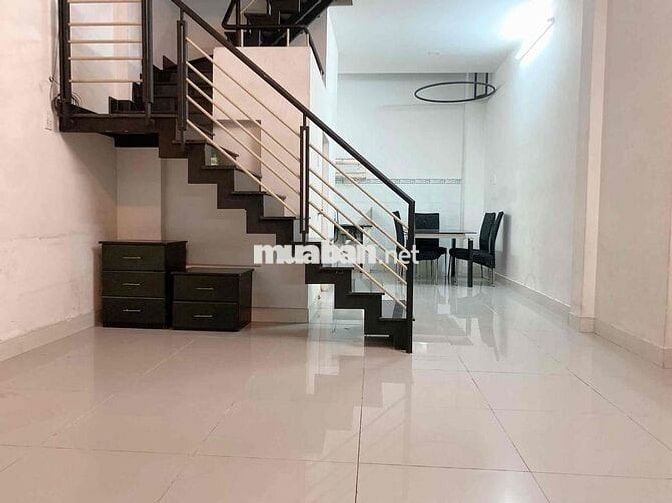 Nguyên Căn Mặt Tiền ngang 6met , giá rẻ