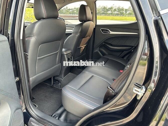 MGZS 2022 bản std màu đen