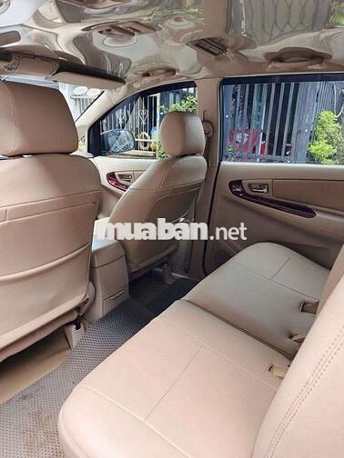 Toyota Innova 2006 G .97.000km