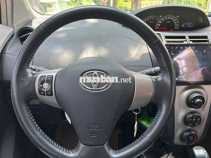 Cần bán Toyota Yaris 1.5L AT 2011 (nhập Thái) ĐẸP