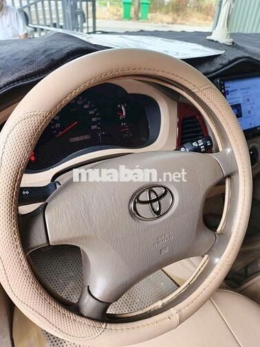 Toyota Innova 2006 G .97.000km