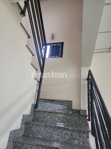 Chính chủ cần bán nhà, hẻm 44,đường 12,sổnhồng giấyờ Pháp lý rõ ràng. 