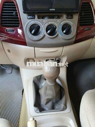 Toyota Innova 2006 G .97.000km