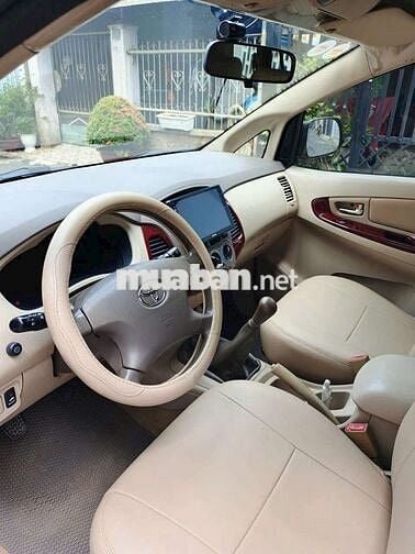 Toyota Innova 2006 G .97.000km