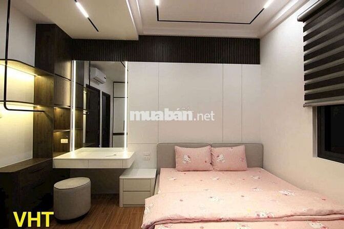 Nhà mới 3 tầng 4pn full công năng. Sổ mới hoàn công đủ.Q7.PT _CHỈ  9₫