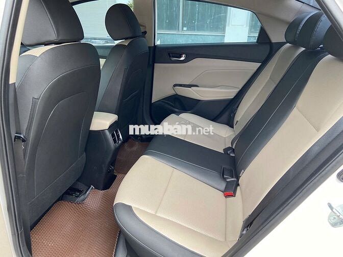 Hyundai Accent 2023 1.4 AT - 70000 km