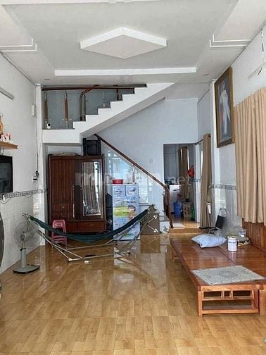 Chính chủ gửi bán gấp nhà đẹp vị trí gần chợ ấp 4 vlb bình chánh 4*10