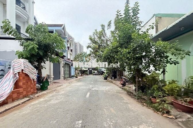 NGỘP BÁN GẤP LÔ ĐẤT HẺM XE HƠI ĐƯỜNG 30, DT : 54.6M2, NGANG 4M