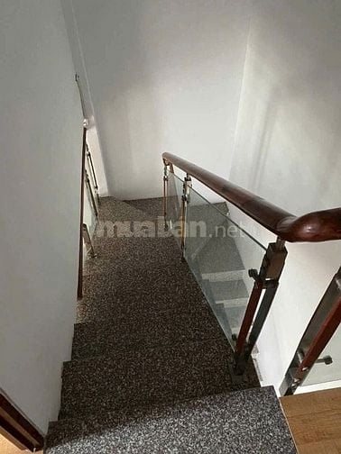 Chính chủ gửi bán gấp nhà đẹp vị trí gần chợ ấp 4 vlb bình chánh 4*10
