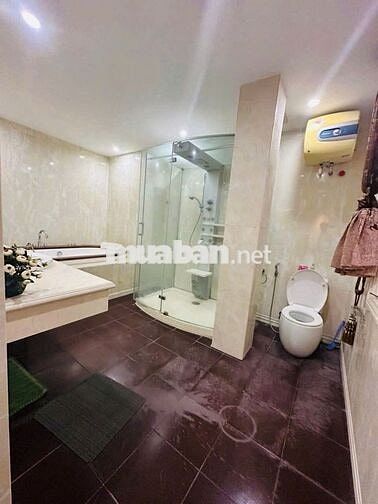 Bán gấp biệt thự 4 tầng, 215m2, giá cực chất tại Văn Quán CHỦ MÓT TIỀN