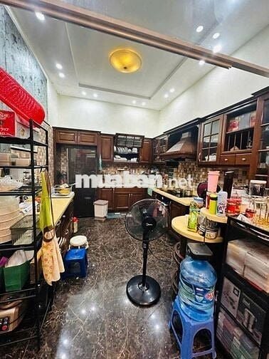 Bán gấp biệt thự 4 tầng, 215m2, giá cực chất tại Văn Quán CHỦ MÓT TIỀN