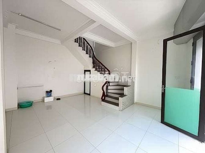 HIẾM - Ô TÔ 7 CHỖ VÀO NHÀ - 10 M Ô TÔ TRÁNH - Gần AEON