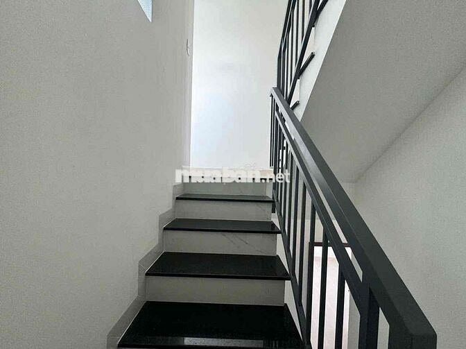 💥CHO THUÊ CĂN GÓC 2 MẶT TIỀN. 5 tầng mới xây ngay gần chợ Vườn Lài