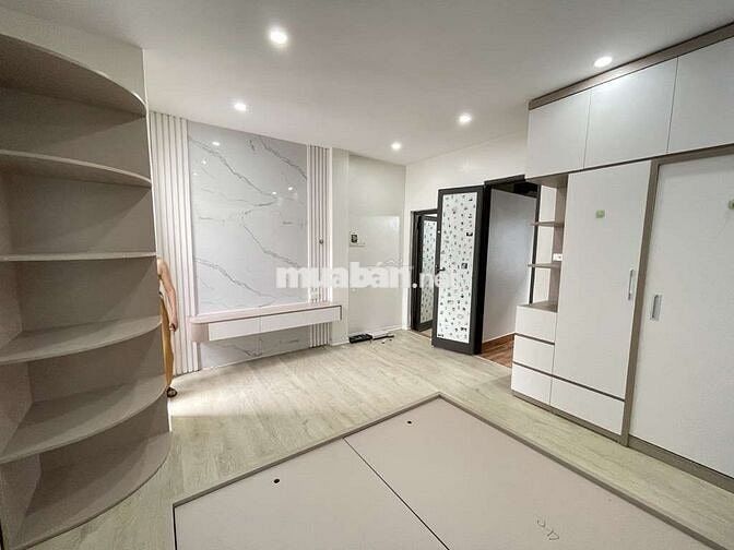 HIẾM - Ô TÔ 7 CHỖ VÀO NHÀ - 10 M Ô TÔ TRÁNH - Gần AEON