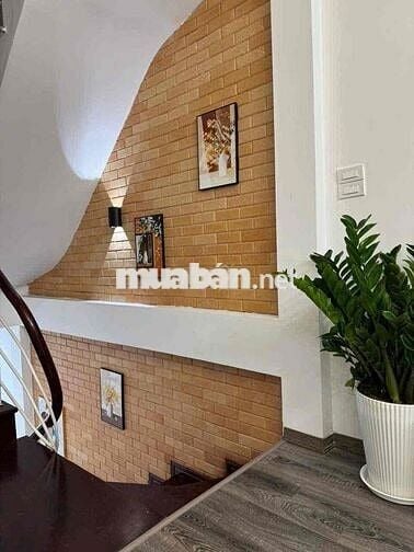 Nhà hiếm ! Siêu phẩm Nguyễn Ngọc Vũ vị trí VIP,  ôtô tránh, nhỉnh 9 tỷ