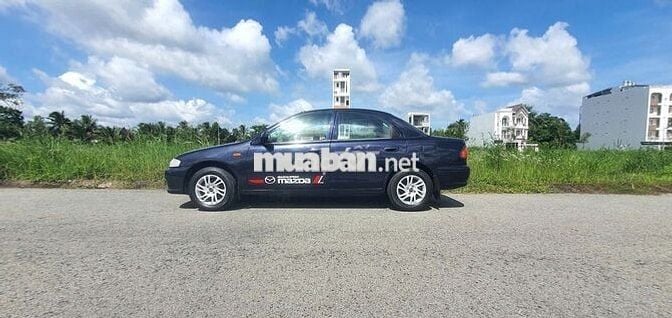 Mazda 323 1.6 MT 2000
