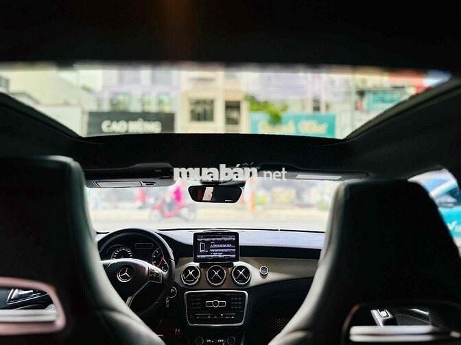 Mercedes Benz CLA45 2015