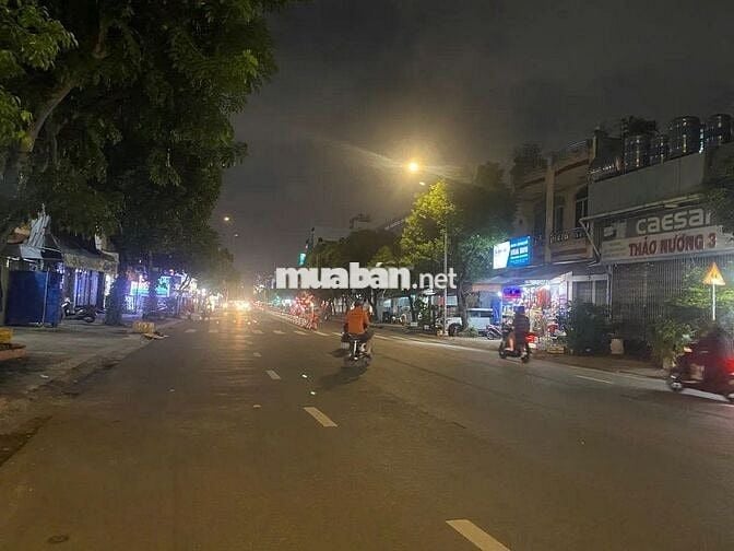 NHÀ VIP MẶT TIỀN KINH DOANH 5 TẦNG – NGUYỄN SƠN – TẶNG FULL NỘI THẤT