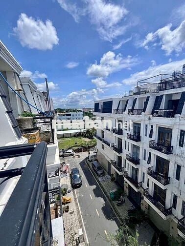 CHDV - 7 phòng - Thang Máy - Thạnh Lộc 44 - 20tr/tháng - 5 tầng