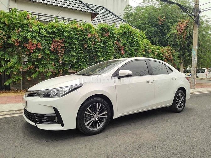 Toyota Corolla Altis 2017 1.8G AT - 108000 km