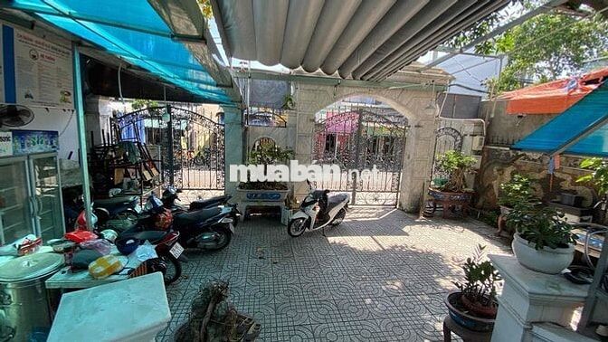 Biệt thự cần bán hoặc cho thuê-***