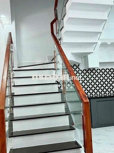 CHO THUÊ NHÀ NGUYÊN CĂN 2PN RỘNG 100M2 ĐỦ NỘI THẤT GẦN PHÚ MỸ HƯNG