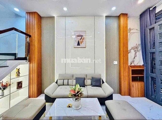 BÁN NHÀ 1 TRỆT 1 LẦU ĐẸP KENG - GẦN SIÊU THII EMART 1