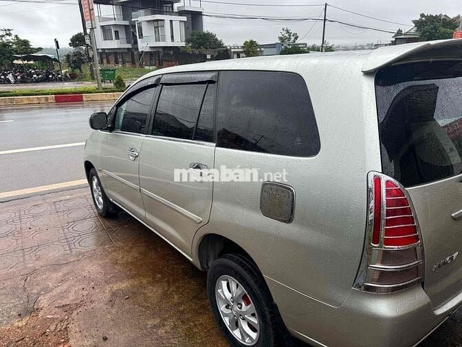 Toyota Innova 2008 V - 123456 km