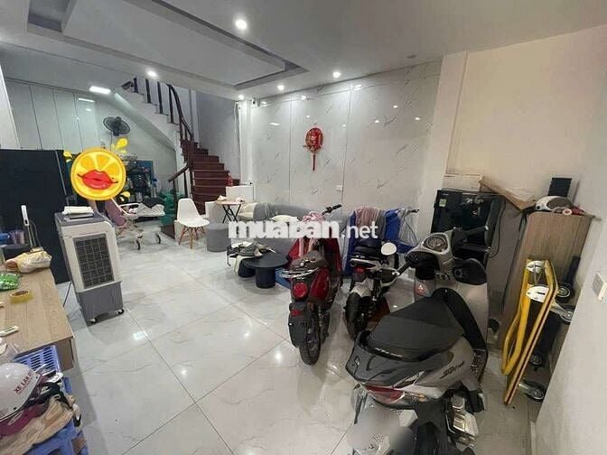 ANH TRAI NHỜ B.ÁN N.HÀ TRƯỜNG CHINH GẦN TRƯỜNG ĐẠI HỌC Y HÀ NỘI 42M 5