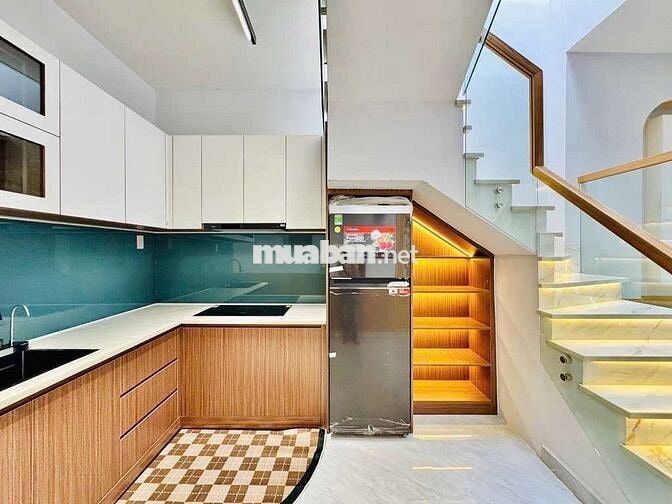 Chỉ 6 tỷ, nhà cực đẹp, Xô Viết Nghệ Tĩnh, 52m2, 2 tầng BTCT,3 PN, 3 WC