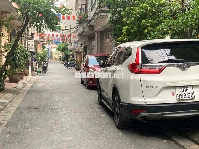 SIÊU PHẨM! Vip Cầu Giấy, ô tô, 40m2, sát phố, ngõ thông, giá tốt