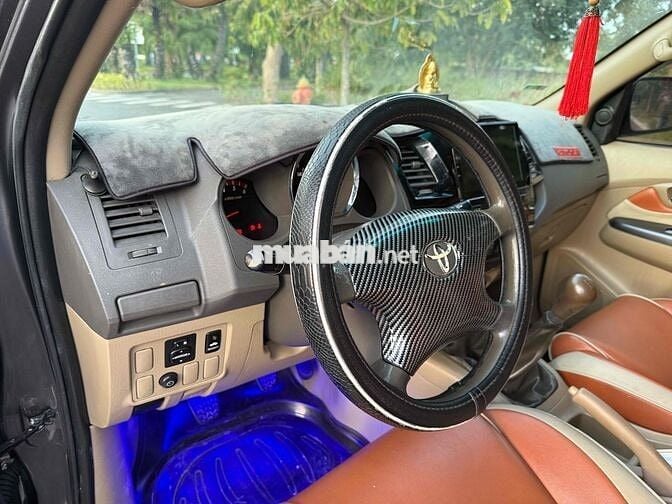 Toyota Fortuner 2009 2.5G - 200000 km
