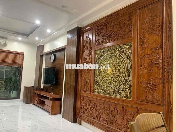 SIÊU PHẨM! Vip Cầu Giấy, ô tô, 40m2, sát phố, ngõ thông, giá tốt