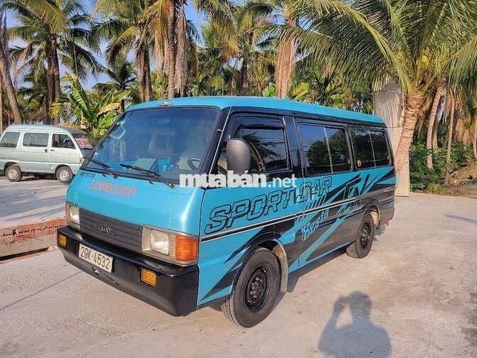 Kia 9 chổ máy dầu