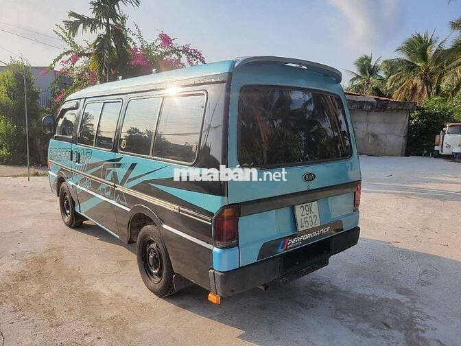 Kia 9 chổ máy dầu