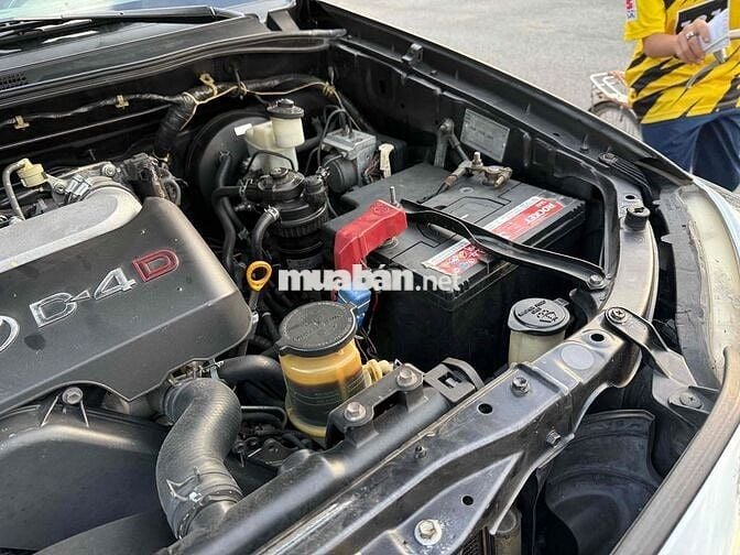Toyota Fortuner 2009 2.5G - 200000 km