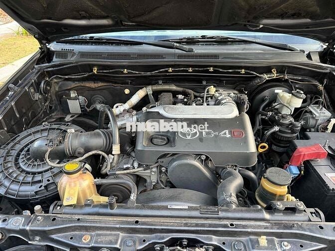 Toyota Fortuner 2009 2.5G - 200000 km