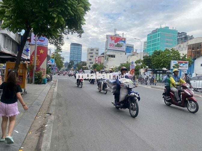MT Nguyễn Thái Học, Q1 - Ngang 7m Cực Hiếm - DT: 7m x 20m - Giá: 85 Tỷ