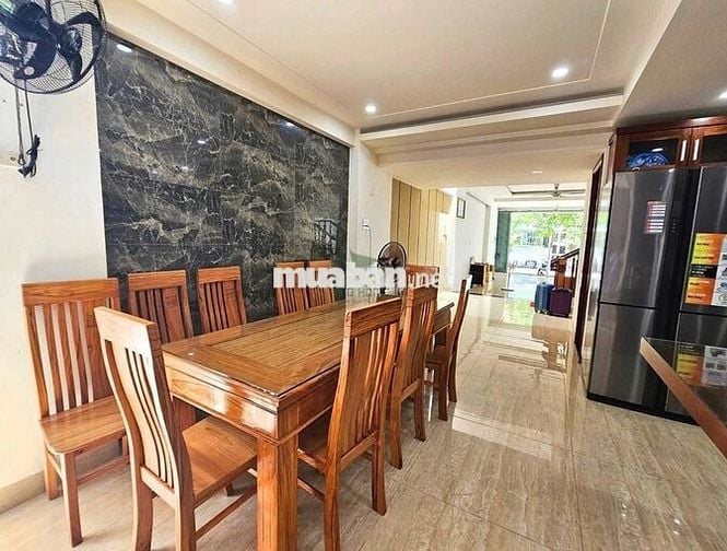 CHO THUÊ NHÀ 4 PN FULL NỘI THẤT KHU VĨNH HẢI GIÁ 18 TRIỆU
