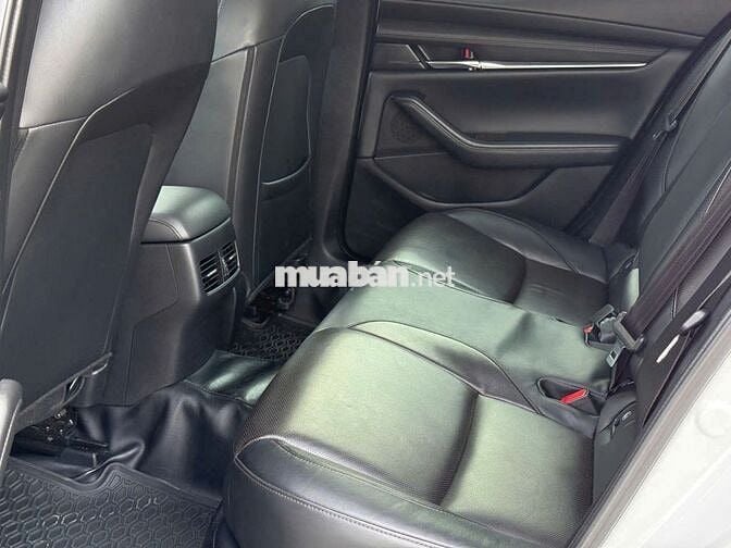 Mazda 3 2023 1.5L Luxury - 23000 km