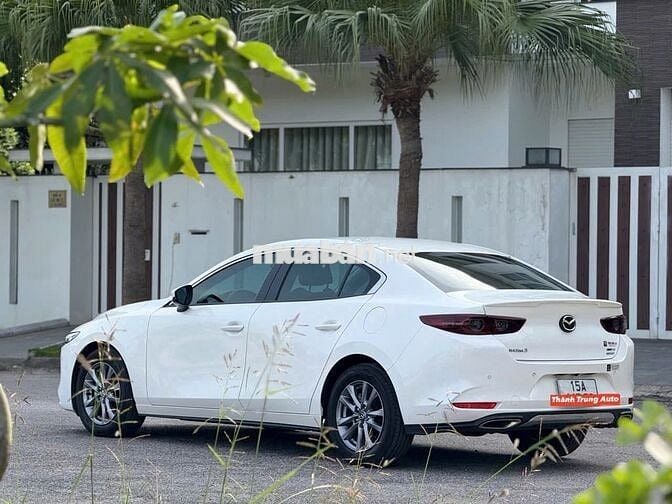 Mazda 3 2023 1.5L Luxury - 23000 km