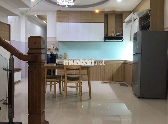NHÀ 3 TẦNG, 3PN, PHÙNG CHÍ KIÊN, FULL NỘI THẤT, GẦN BIỂN