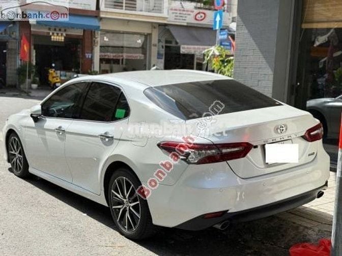 Toyota Camry 2.5Q 2021